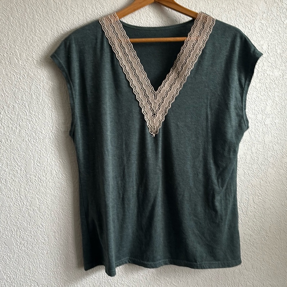 Dark Green Lace Lined Tshirt, size L